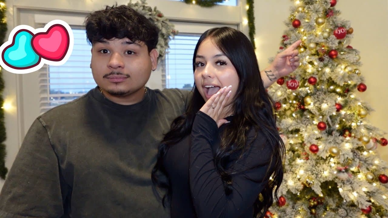 CHRISTMAS VLOG//DECORATING OUR APARTMENT🎄