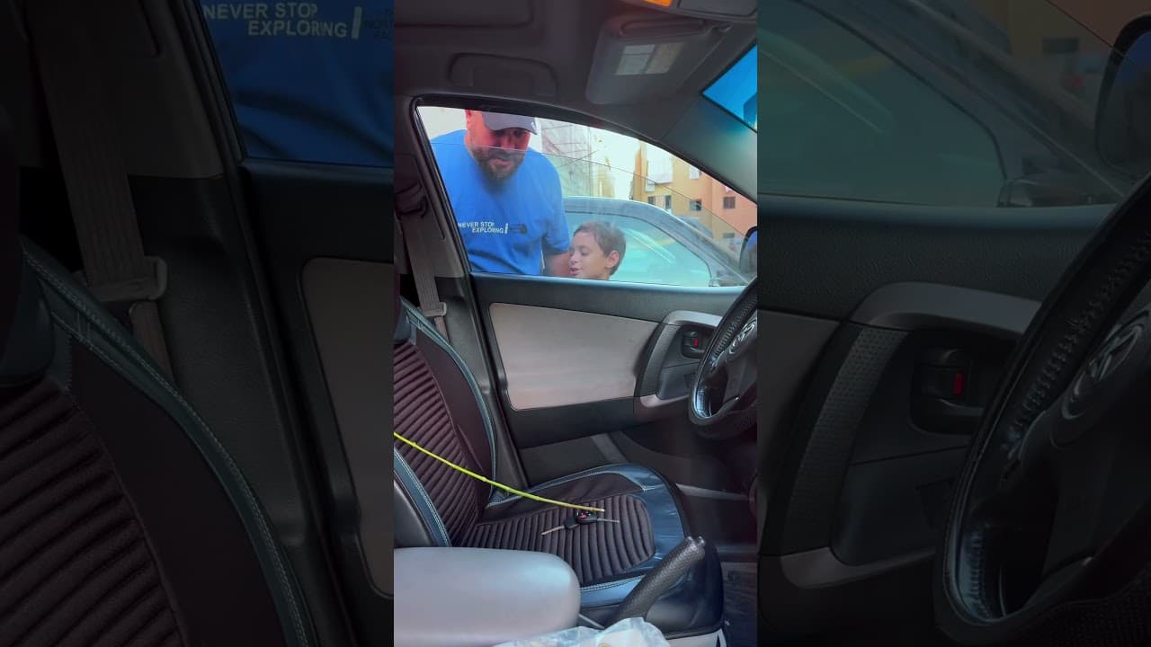 علق المفتاح بالسيارة!!