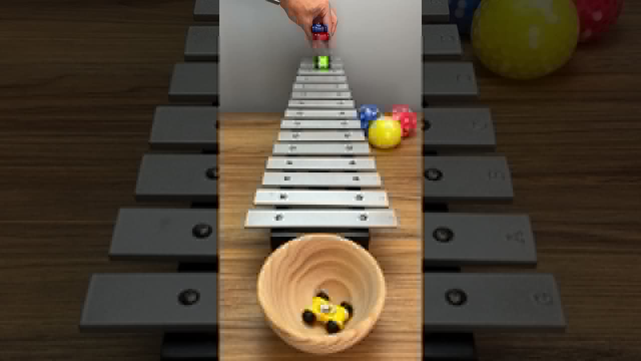 Metal Keys Melody – Balls Dropping on the Xylophone 🎵🥁