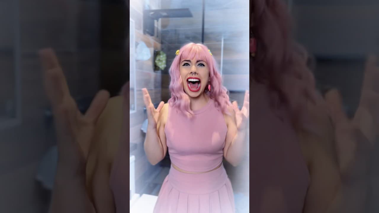 🌸 Did Heloisy look good with pink hair? 💕✨